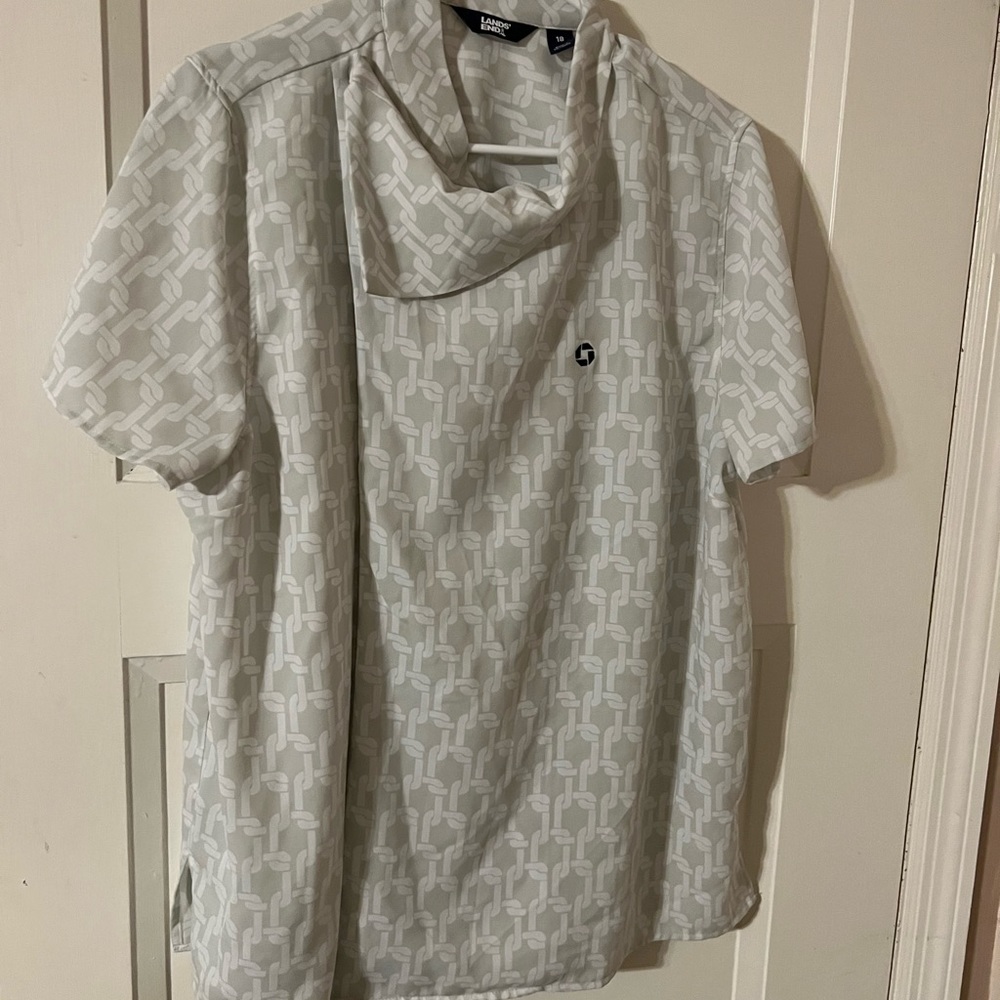 Womens chase bank short sleeve blouse